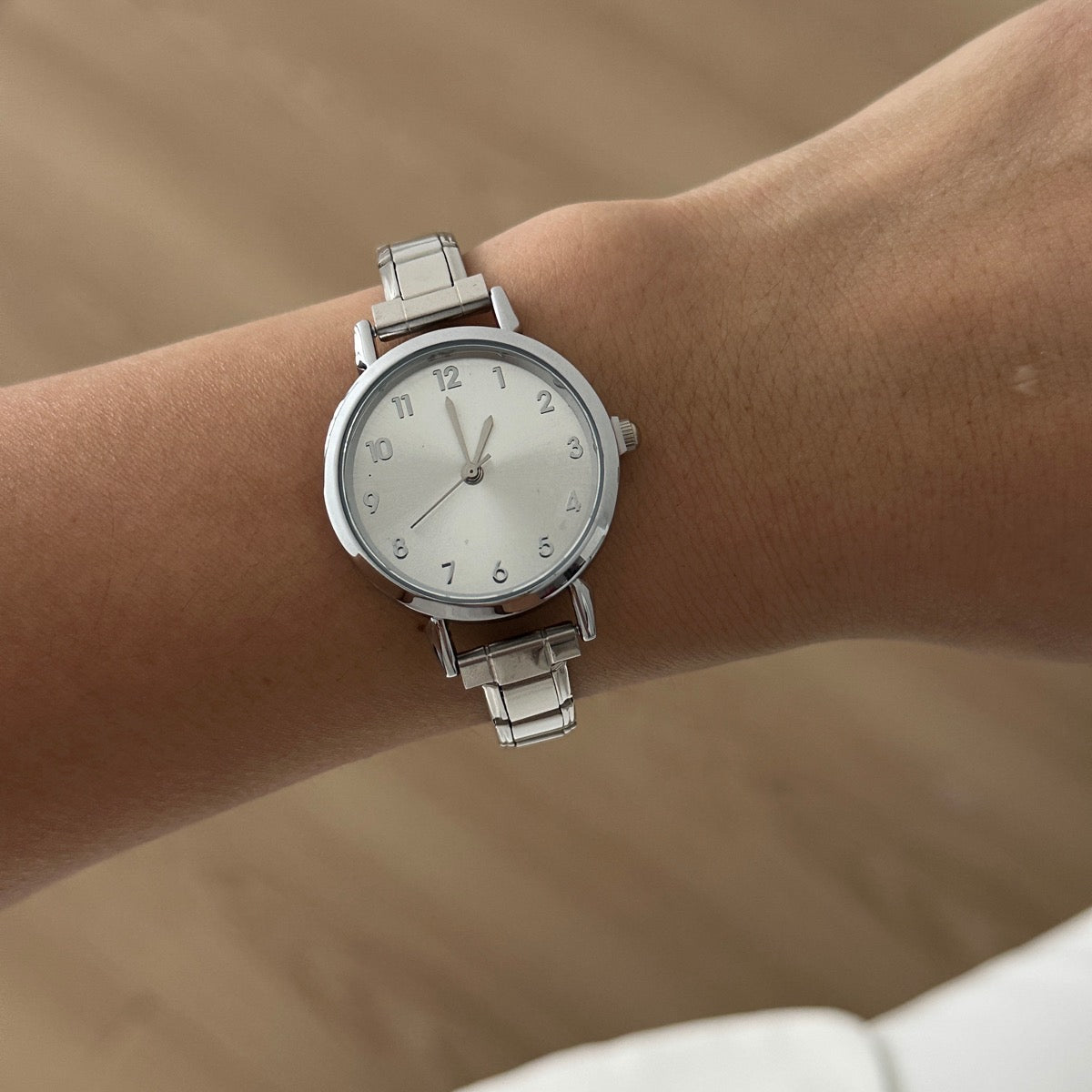 Reloj Italiano Plateado Circular Blanco