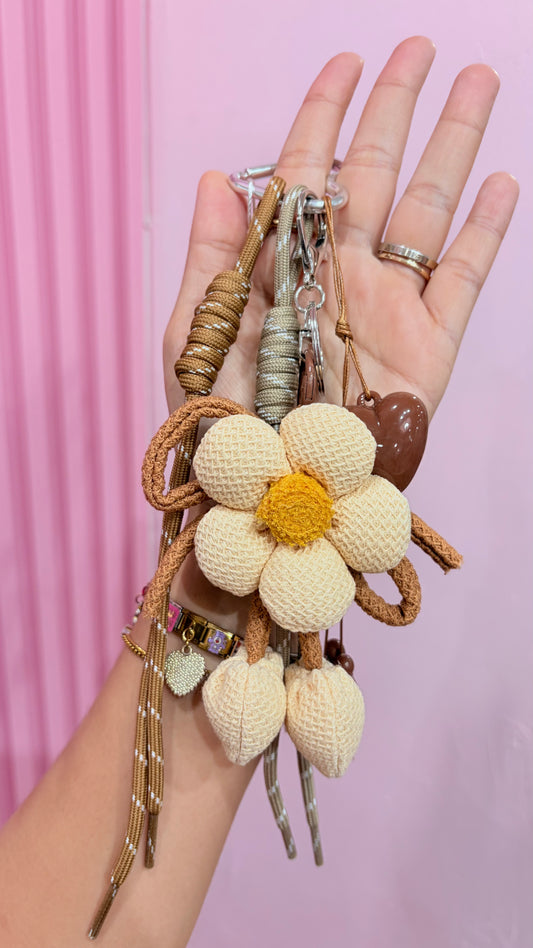Llavero Flor Con Flores Y Corazon