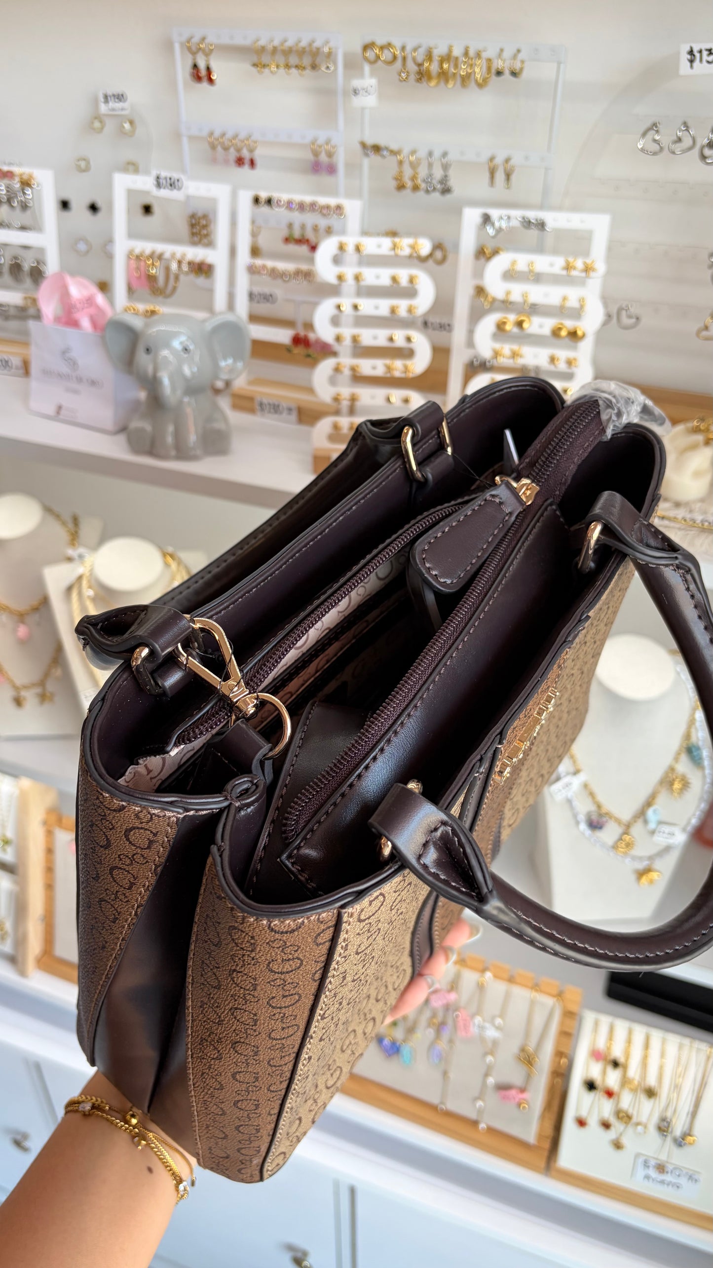 Bolsa Dama Chocolate Guess