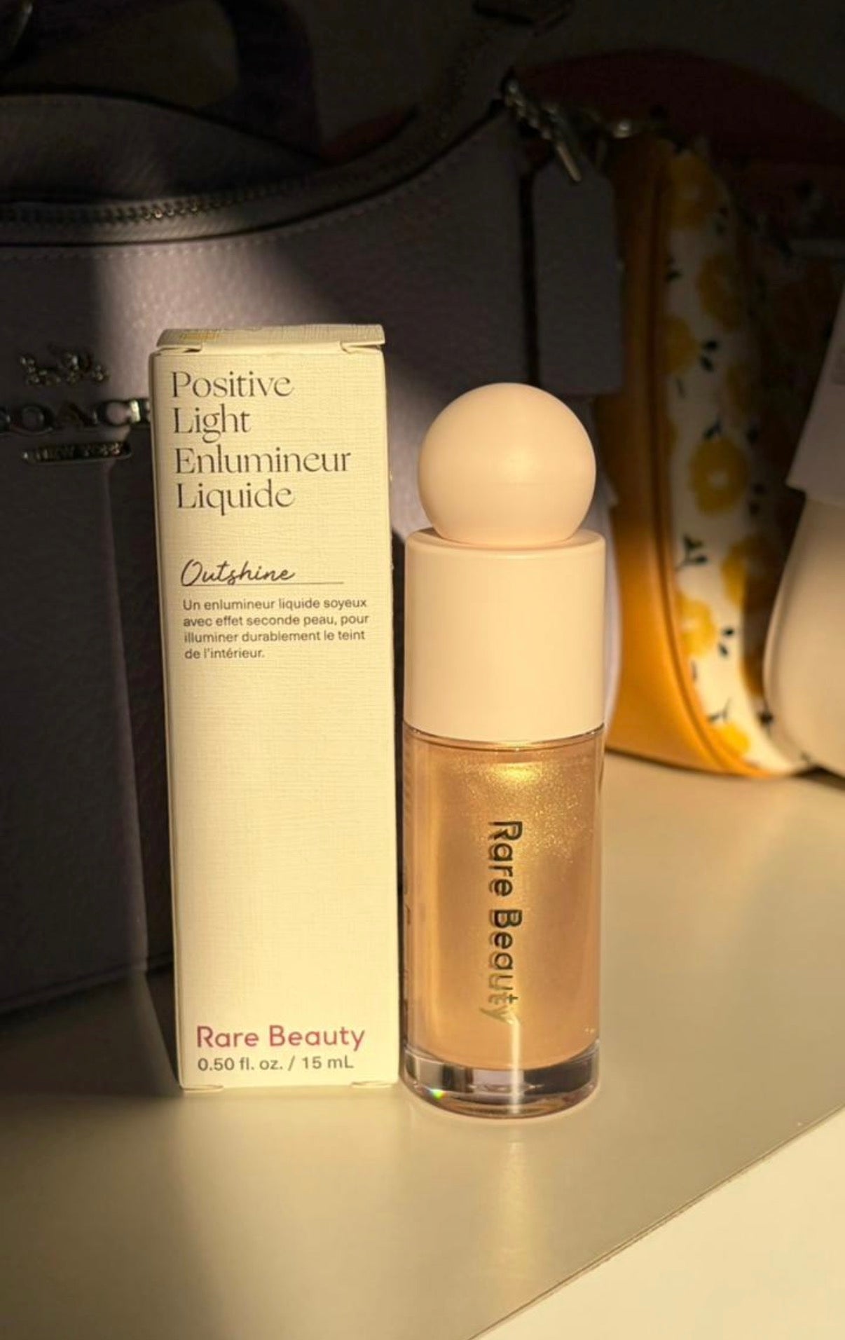 Iluminador Liquido Tono Outshine 15ml Rare Beauty
