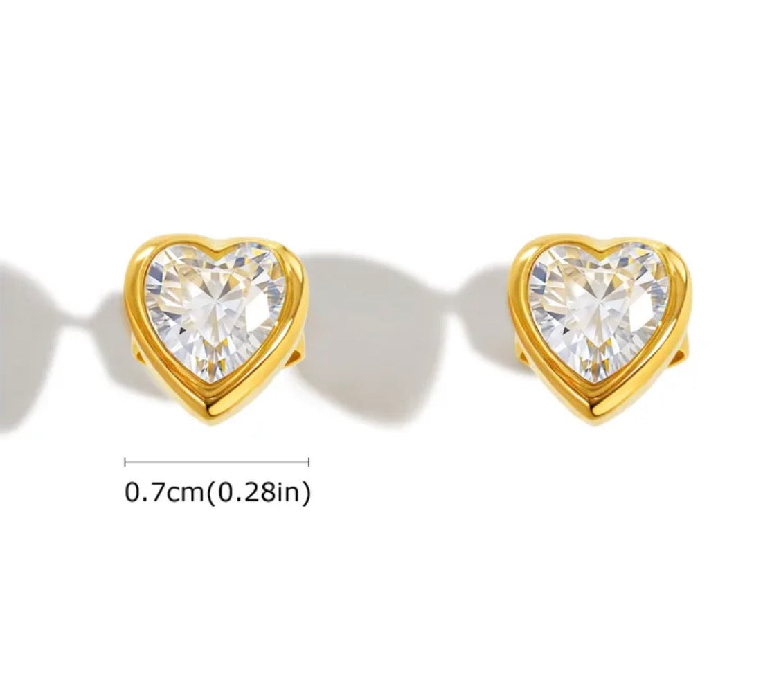 Aretes Corazón Mini Blanco Dorados