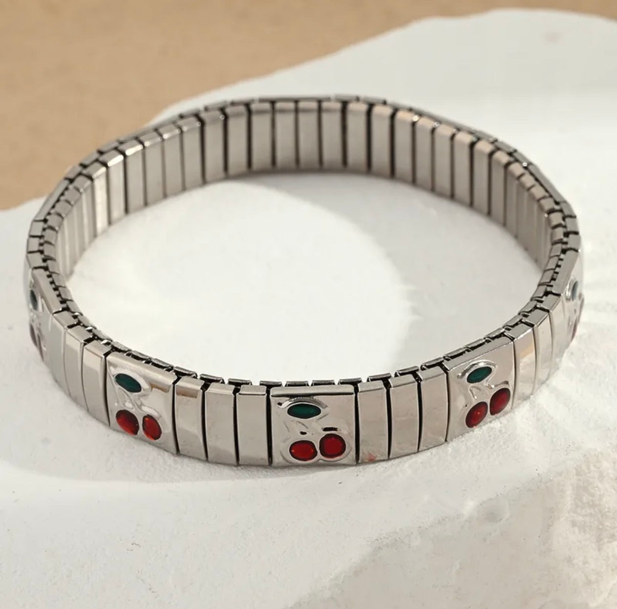 Brazalete Cerezas Plateado