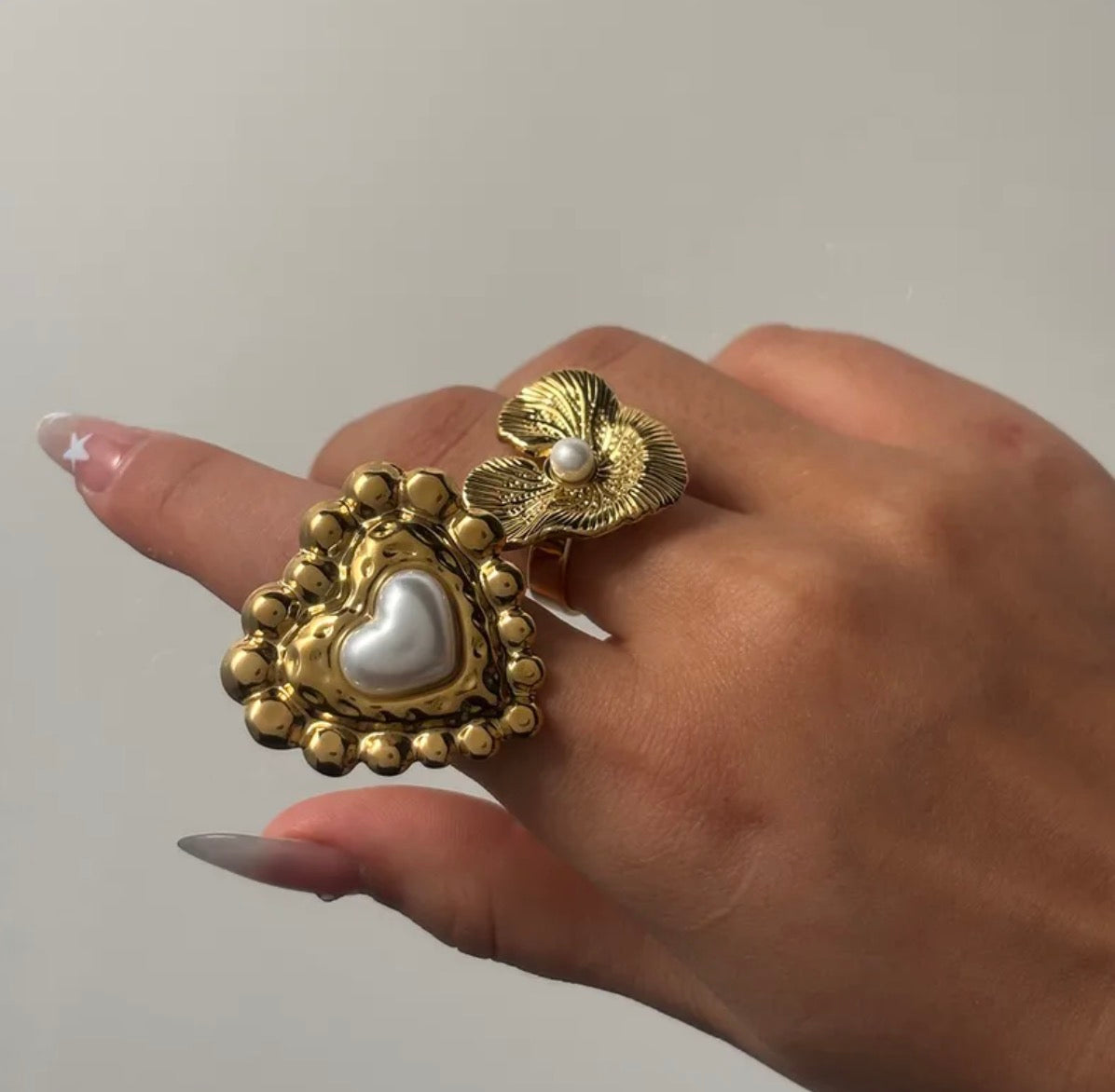 Anillo Maxi Hoja Y Perla￼
