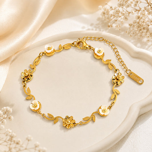 Pulsera Flor Blanca Y Dorada