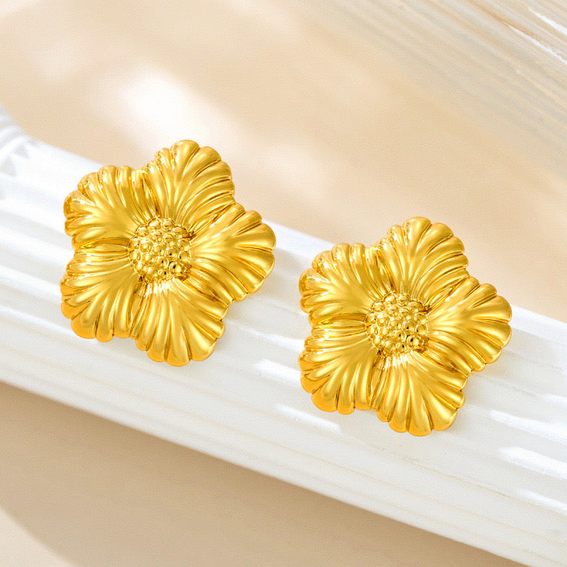Aretes Flor Dorada