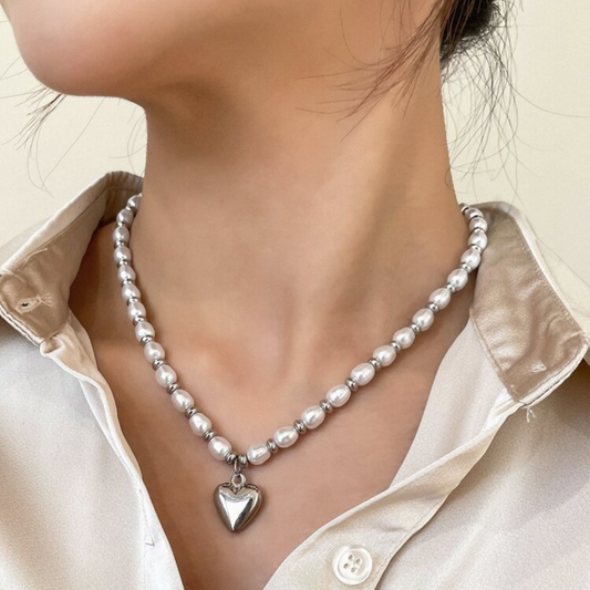 Collar Corazón Blanco y Plateado